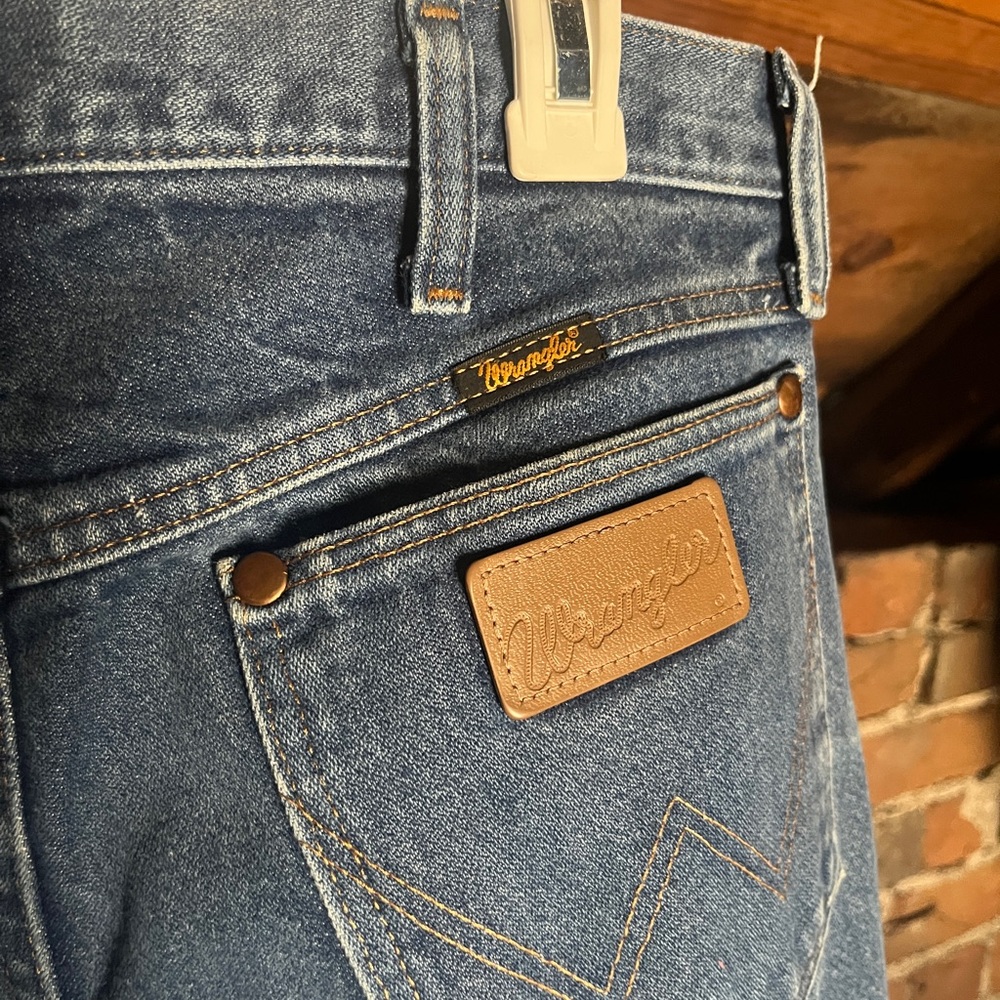 Men’s Vintage wranglers with cool crease line